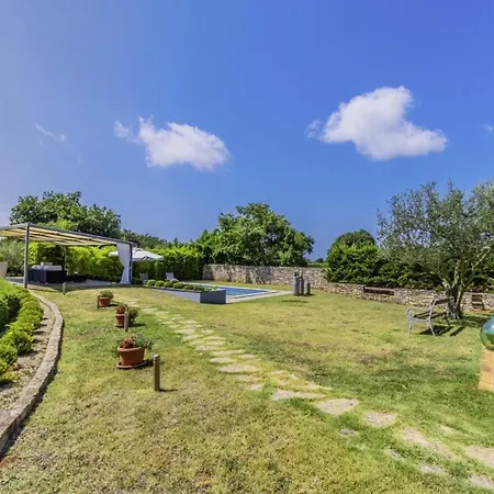 Istria Moderna In Muntic Pula Exterior photo