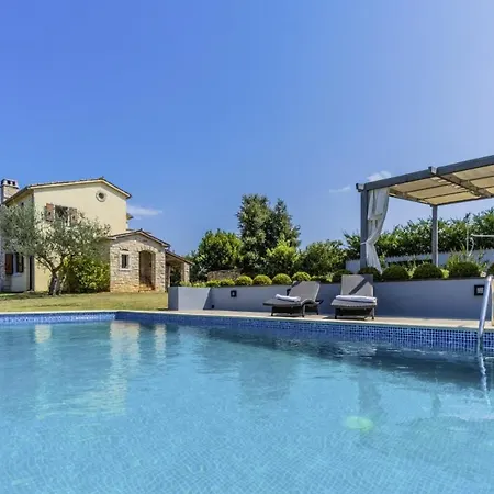 Istria Moderna In Muntic Pula Exterior photo