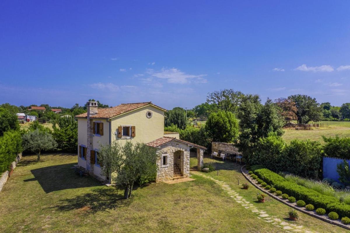 Istria Moderna In Muntic Póla